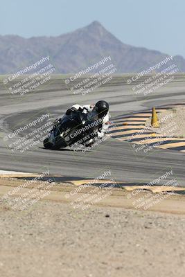 media/Oct-02-2025-Racers Edge (Thu) [[2c91cb6ab3]]/2-A Group/Session 5-Turn 12 (130pm)/